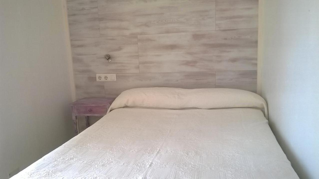 Hostal Paris Ciutadella Сьютаделья Номер фото